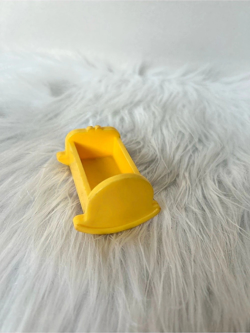 Fisher-Price Little People Dollhouse Nursery Cradle Nursery Cradle Yellow